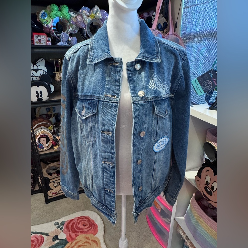Von Dutch Y2K Denim Trucker Jacket NWT Size Medium